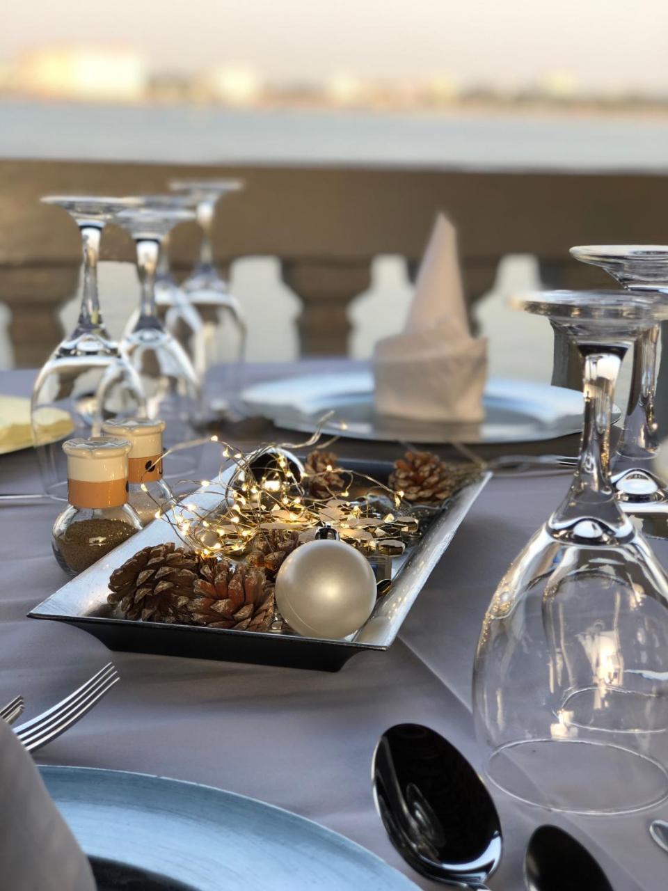 Hotel Le Petit Bateau Conakry Ngoại thất bức ảnh